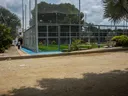 Cancha sintética cercada